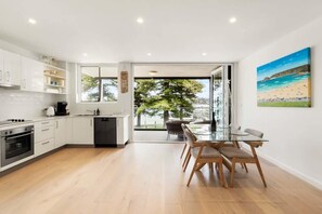 Kitchen & Dining Space