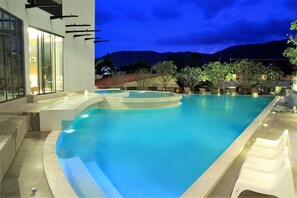 Panoramic views in Kamala duplex apartment (11391)