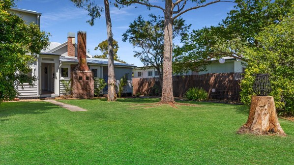 Latitude south coast - backyard of huskisson accommodation