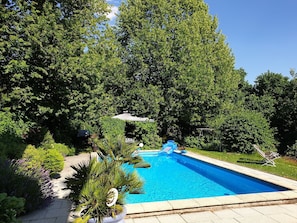 Schwimmbad des Ferienhauses