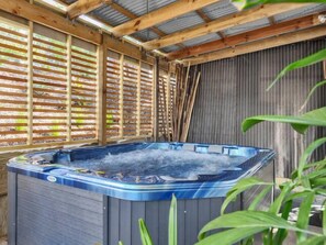 Indoor spa tub