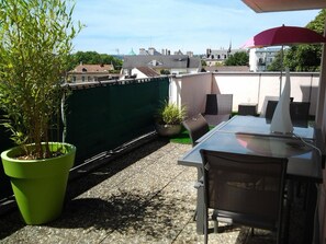 Coin repas, relax, barbecue...