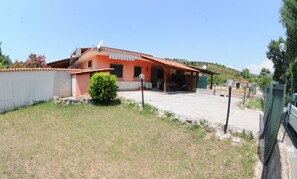 Esterni