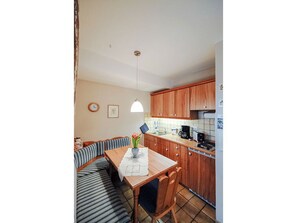 Ferienwohnung - mit Balkon und Küchenzeile