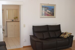 Ferienwohnung am Waldrand-Wohnzimmer