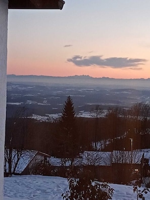 Blick aus der Wohnküche - im Winter ist die Fernsicht am klarsten 