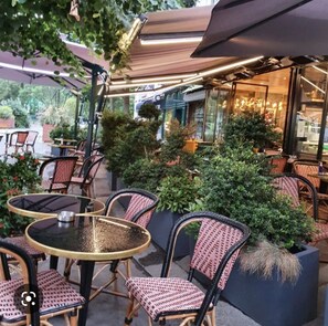 Ou café croissant mairie du 15eme